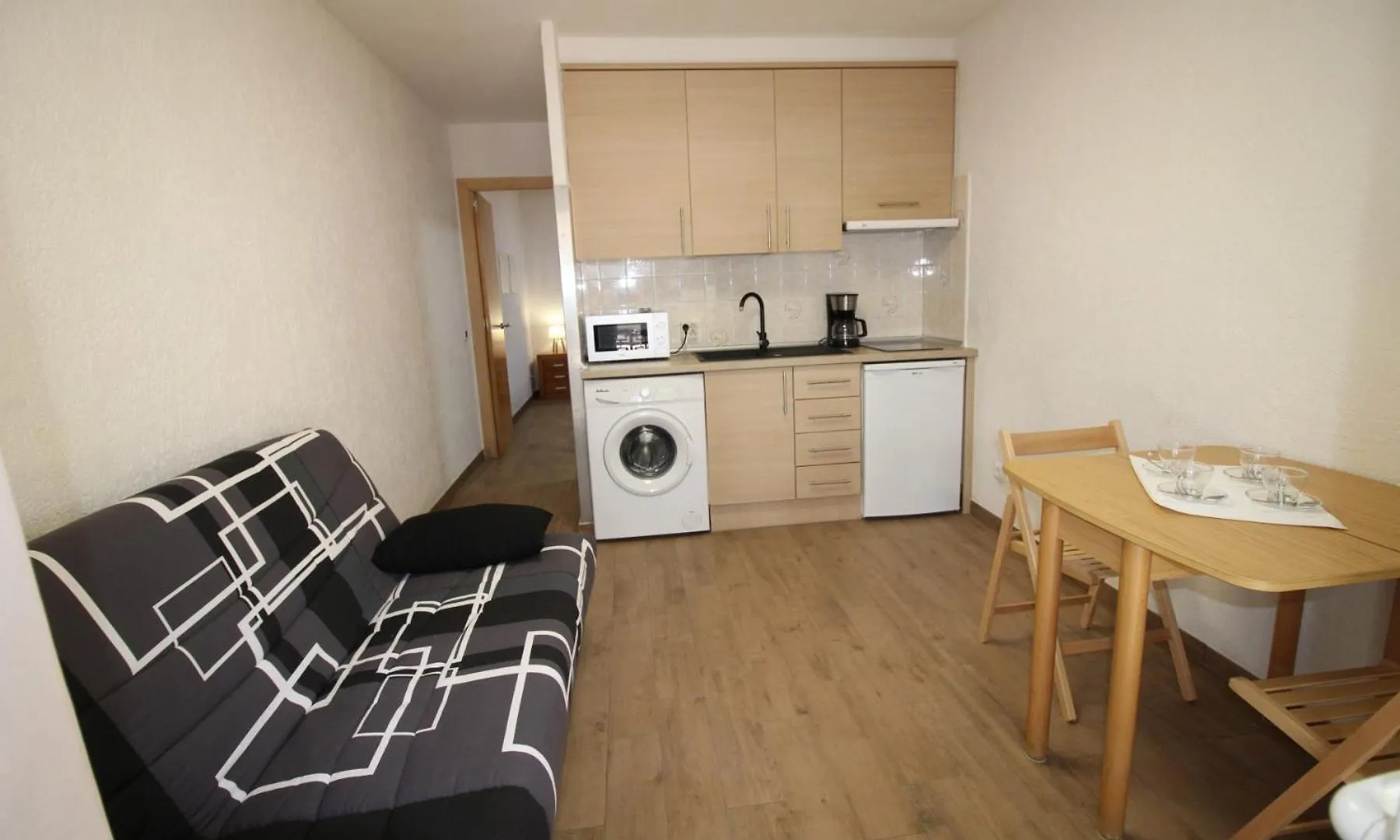 Appartement Situe A 100 M De La Plage Empuriabrava